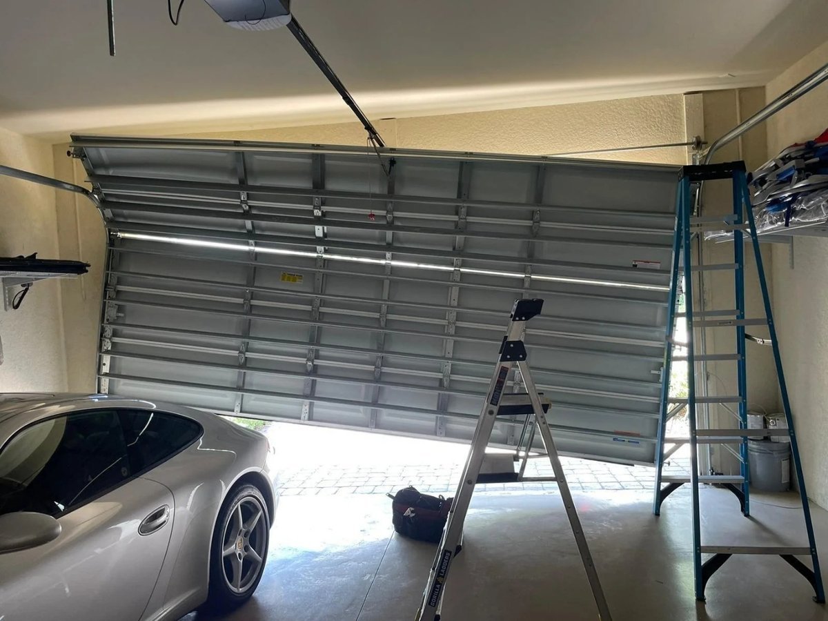 Garage door repair work, gallery photo 9